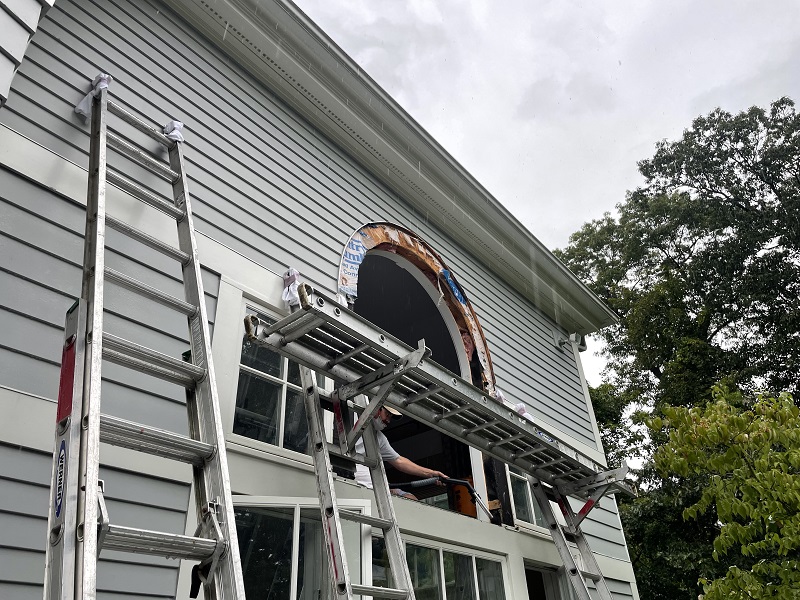Custome arched window has been removed 